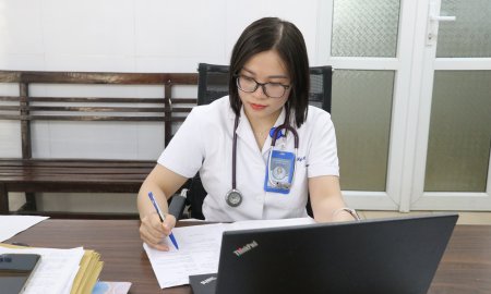 Bệnh viện nội tiết tỉnh Thanh Hoá tăng cường bác sĩ hỗ trợ chuyên môn cho Bệnh viện đa khoa thị xã Bỉm Sơn