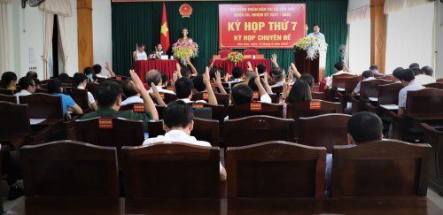 Kỳ họp thứ 7 HĐND thị xã Bỉm Sơn khóa XII quyết nghị một số nội dung quan trọng 8.jpg