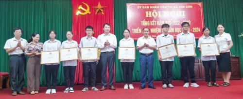 Hội nghị tổng kết năm học 2022-2023 và triển khai nhiệm vụ năm học mới 7.jpg