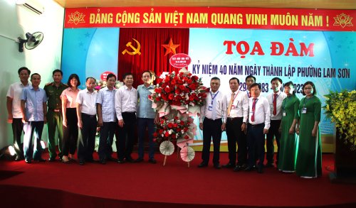 Phường Lam Sơn tổ chức Toạ đàm kỷ niệm 40 năm Ngày Thành lập phường 1.JPG