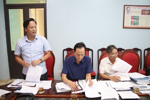 Đoàn Giám sát của Thường trực HĐND thị xã giám sát việc thực hiện Kế hoạch đầu tư công trung hạn tại phường Đông Sơn 2.jpg