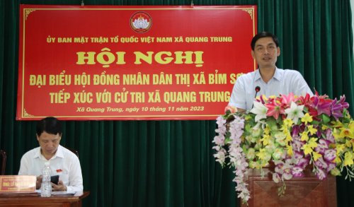 Tổ Đại biểu HĐND thị xã tiếp xúc cử tri xã Quang Trung 5 .JPG