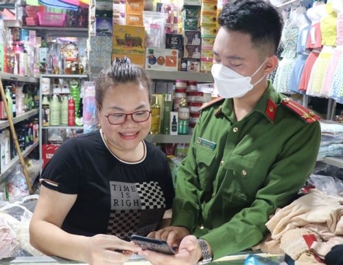 Binh dan HVS.jpg