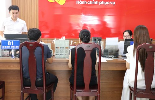 Diễn tập tiếp công dân và doanh nghiệp tại Trung tâm hành chính công phường Bỉm Sơn theo phương châm gần dân, sát dân, phục vụ Nhân dân..JPG