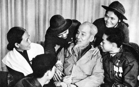 Di chúc của Chủ tịch Hồ Chí Minh: Bài học sáng soi cho Đảng cách mạng