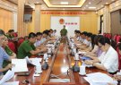 Đồng chí Thượng tá Bùi Văn Hùng -  Phó trưởng phòng PC06 Công an tỉnh làm việc với thị xã Bỉm Sơn về công tác tổ chức lấy ý kiến Nhân dân đối với dự thảo sửa đổi, bổ sung hiến pháp qua ứng dụng VNeID