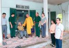 Thăm và tặng quà cho cựu chiến binh có hoàn cảnh khó khăn.