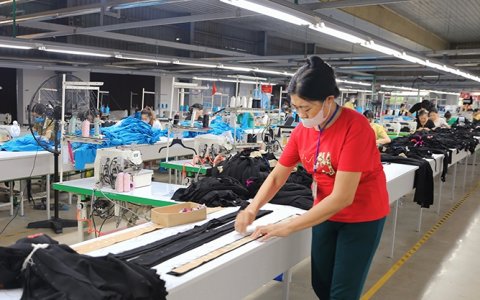 Doanh nghiệp Bỉm Sơn tăng tốc sản xuất, kinh doanh cuối năm