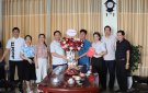 Đồng chí Nguyễn Thanh Tùng – Phó Bí thư thường trực Thị uỷ chúc mừng cán bộ, viên chức, lao động Đài truyền thanh truyền hình Bỉm Sơn.
