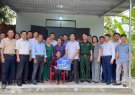 Thị xã Bỉm Sơn trao biển hỗ trợ nhà ở cho các hộ có hoàn cảnh khó khăn