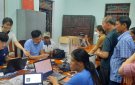 Công an thị xã Bỉm Sơn thành lập tổ công tác lưu động thu nhận hồ sơ cấp CCCD gắn chíp điện tử, tài khoản định danh điện tử cho người dân.