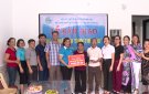 Hội LHPN Thị xã Bỉm Sơn trao tặng nhà Mái ấm tình thương cho hội viên có hoàn cảnh khó khăn.